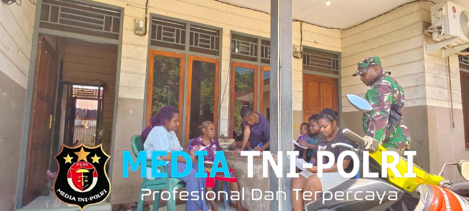 Babinsa Koramil 1705-01/Nabire Bagikan Lembar Kuisioner Tentang Program Makan Bergizi ke Warga Binaan