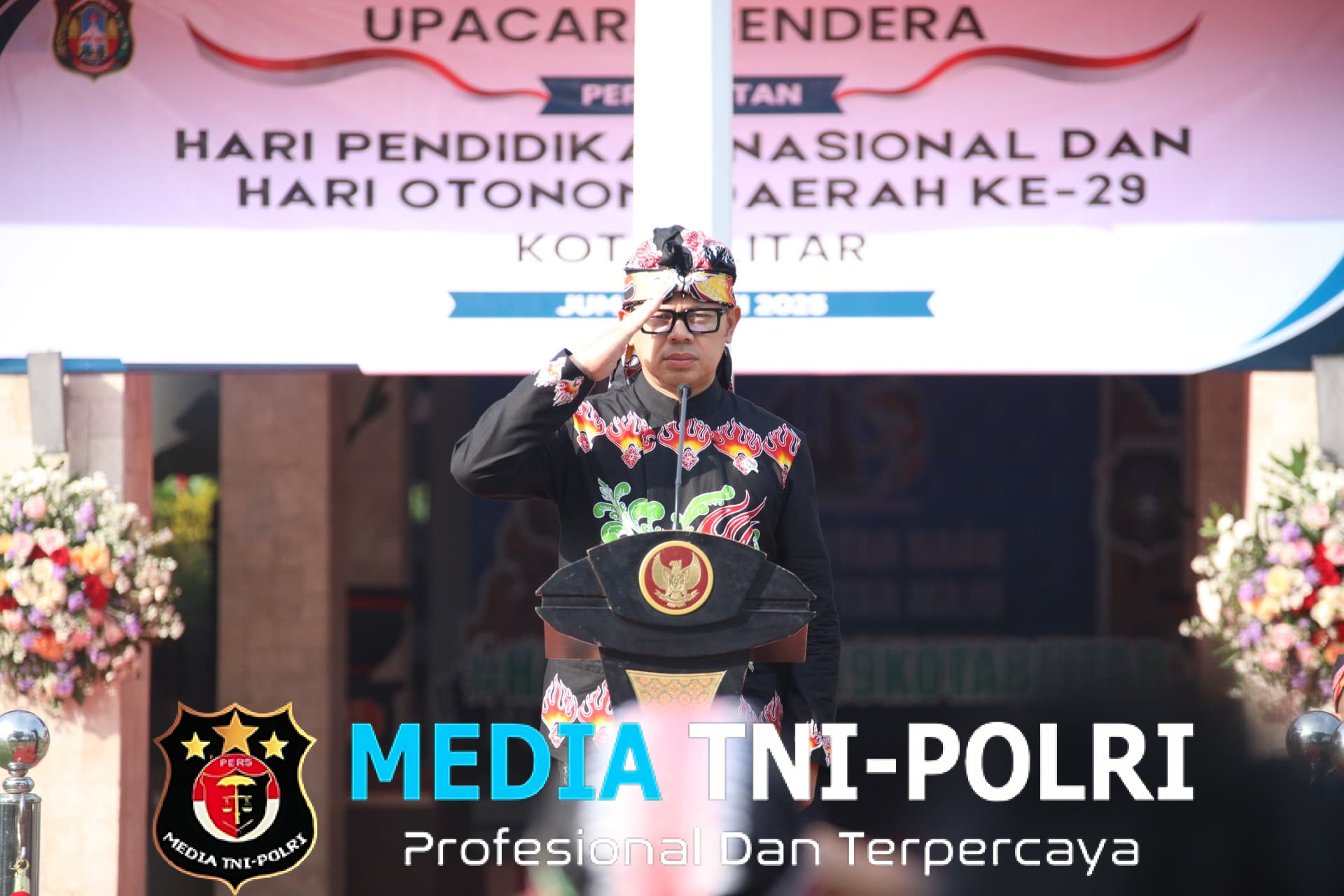 Pimpin Upacara Hardiknas di Pemkot Blitar, Wamendagri Bima Arya Ingatkan Kembali Semangat Ki Hajar Dewantara