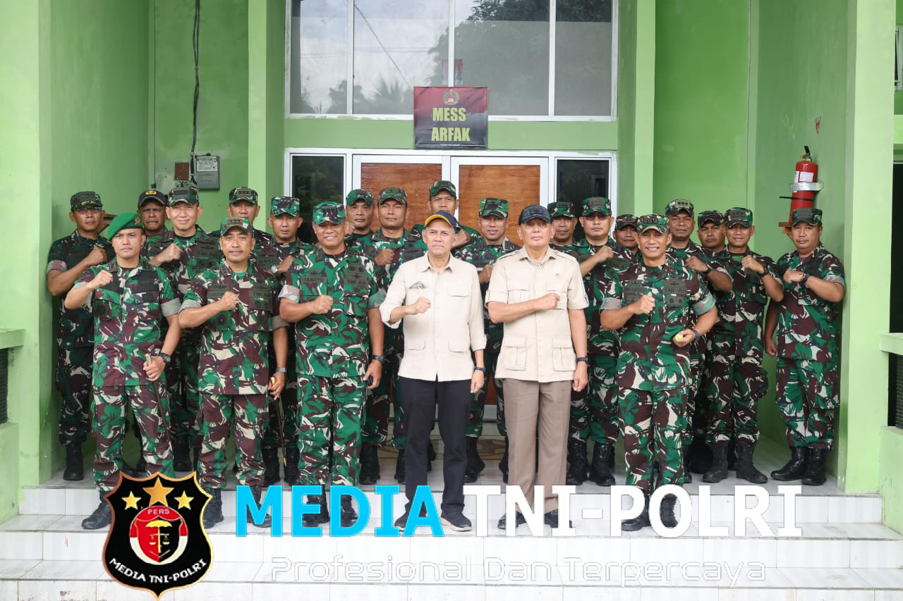 Menhan Sjafrie Sjamsoeddin Kunjungi Rindam XVIII/Kasuari di Momiwaren