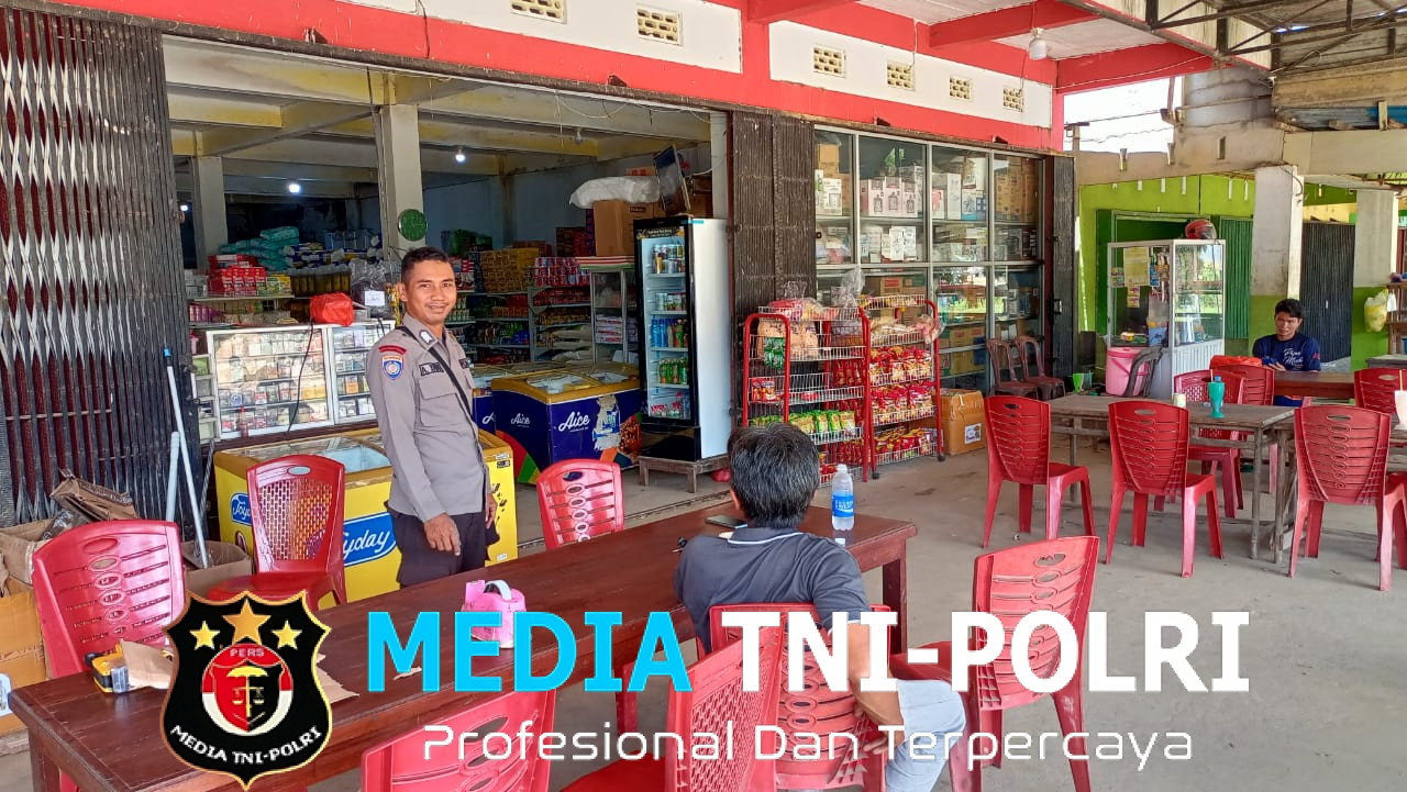 Jaga Kamtibmas Yang Kondusif Bhabinkamtibmas Polsek Kuala Behe Rutin Lakukan Patroli