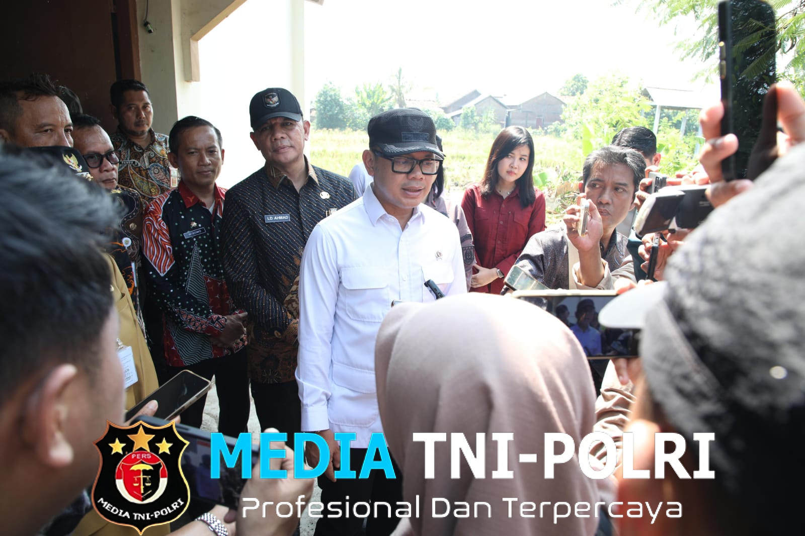 Kunjungi Desa Margorejo Kendal, Wamendagri Bima Arya Apresiasi Pendirian Kopdes Merah Putih yang Bersinergi dengan BUMDes