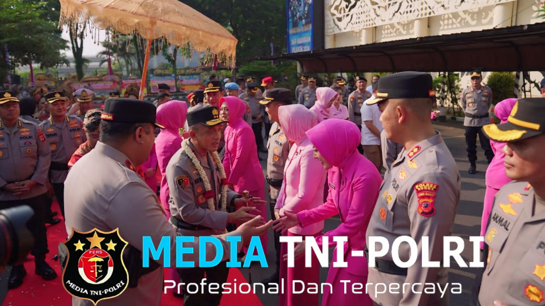 Kapolres Bogor Hadiri Acara Penyambutan Kapolda Jabar Irjen Pol Rudi Setiawan dan Pelepasan Komjen Pol Dr. Akhmad Wiyagus Secara Khidmat