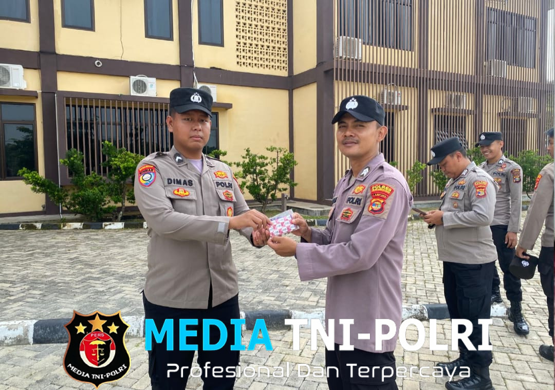 Subsatgas Dokkes Polres Tulang Bawang Barat Melaksanakan Pemeriksaan dan Pemberian Vitamin Bagi Personil yang Terlibat Operasi Pekat
