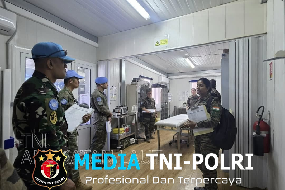 2 Perwira TNI AL Laksanakan Evaluasi Kesiapan Operasi Terhadap Aero Medical Evacuation Team (AMET) Prancis