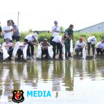 Polres Bojonegoro Hadiri Bakti Lingkungan PWI dalam Rangka HPN 2025