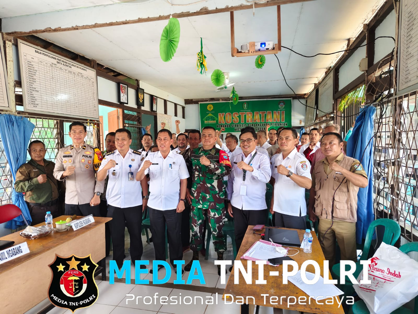 Polsek Ngabang Menghadiri Rapat Koordinasi “Membangun Sinergitas Dalam Upaya Mencapai Swasembada Pangan Melalui Percepatan Tanam”