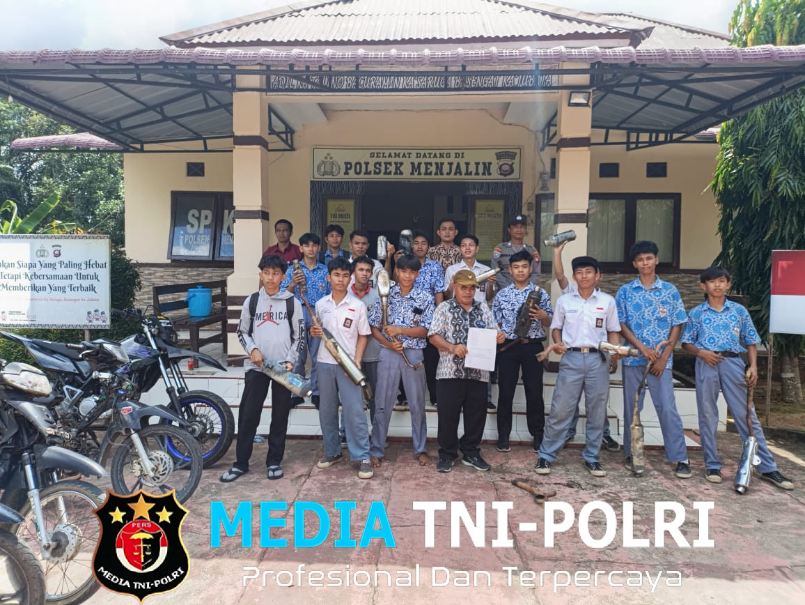 Polsek Menjalin Tertibkan Penggunaan Knalpot Brong ke Sekolah