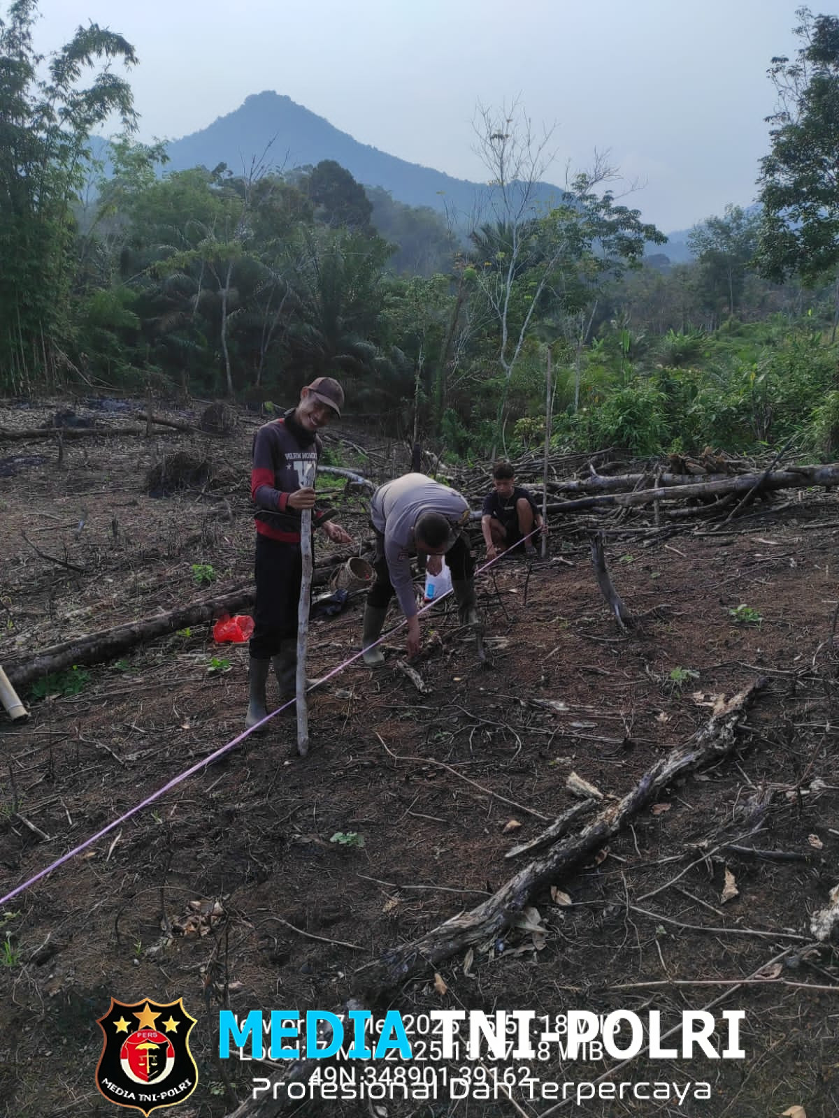 Program Ketahanan Pangan Poktan Barage Jaya Tanam Jagung di Sengah Temila