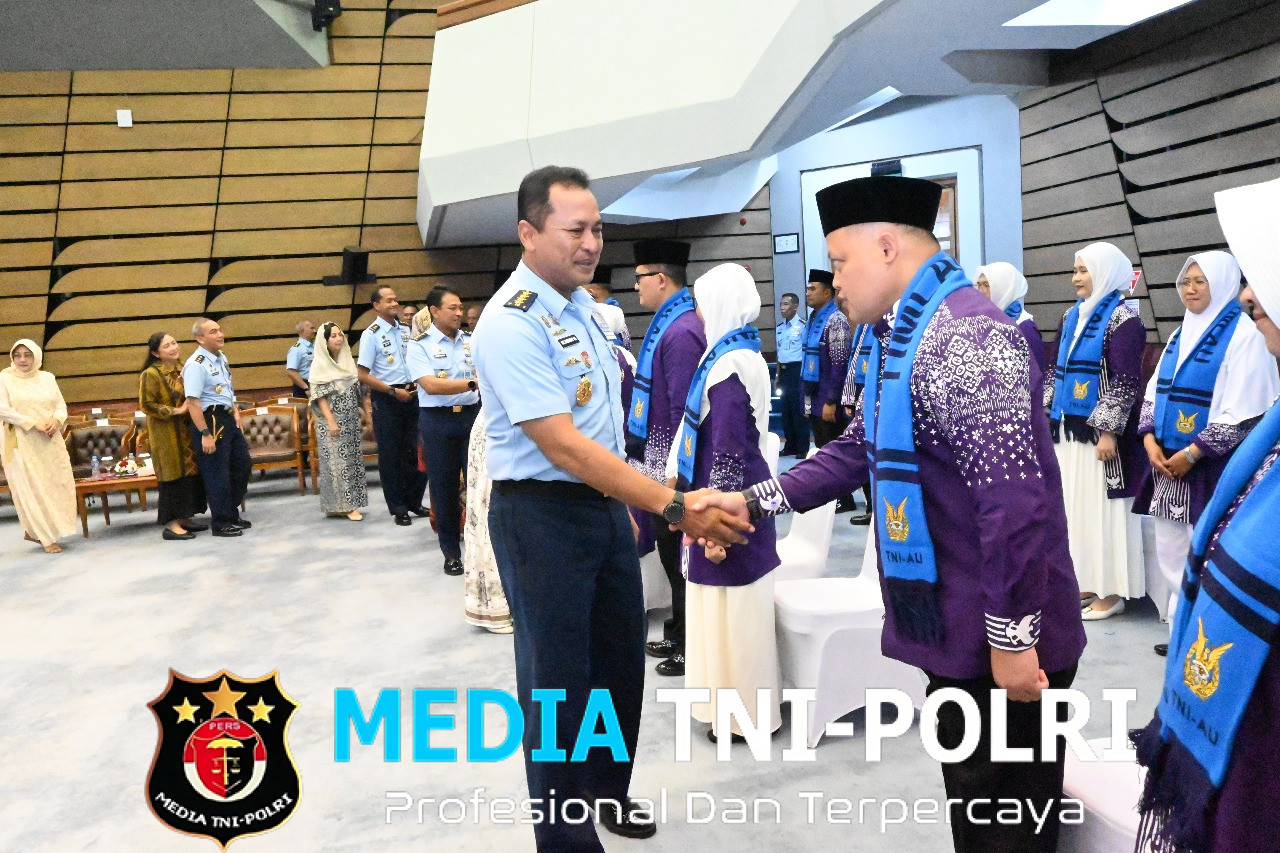 Di Mabesau,Kas Koopsud I Hadiri Pelepasan Jamaah Haji TNI AU