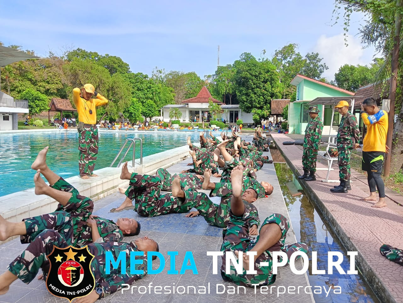 Jaga Fisik Prima, Prajurit Kodim 0825/Banyuwangi Tempuh Hanmars dan Uji Renang Militer