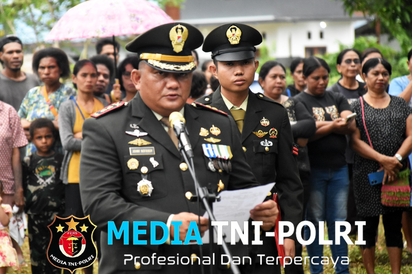Upacara Militer Menghantarkan Serma (Purn) Hendrik Kapressi ke Peristirahatan Terakhir