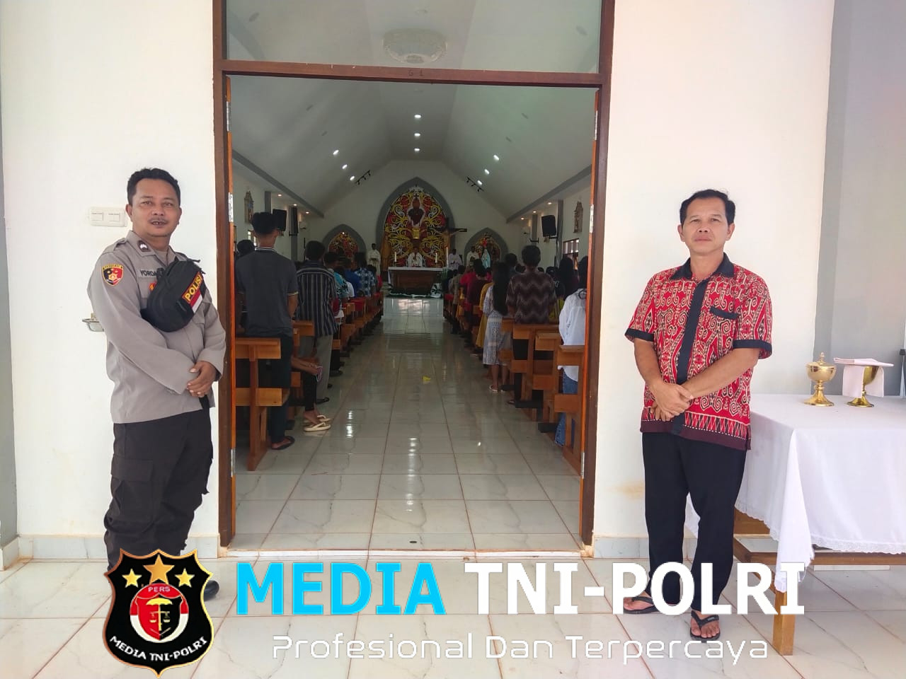 Anggota Samapta Polsek Meranti Amankan Ibadah Hari Minggu