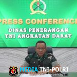 TNI AD Bantu Proses Pemakaman Korban Ledakan Amunisi di Garut