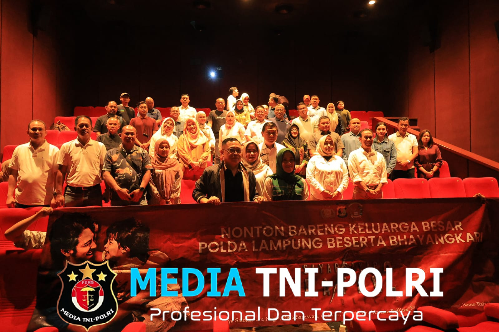 Kapolda Lampung Ajak Masyarakat Waspada Terorisme Lewat Nonton Bareng Film “Sayap-Sayap Patah 2”