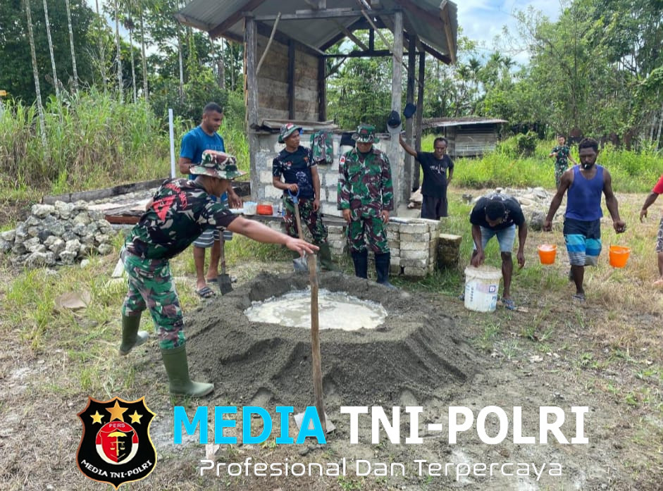 Dengan Semangat Gotong Royong di Perbatasan Papua, Satgas Yonif 131/Brajasakti Bersama Masyarakat Membangun Gereja