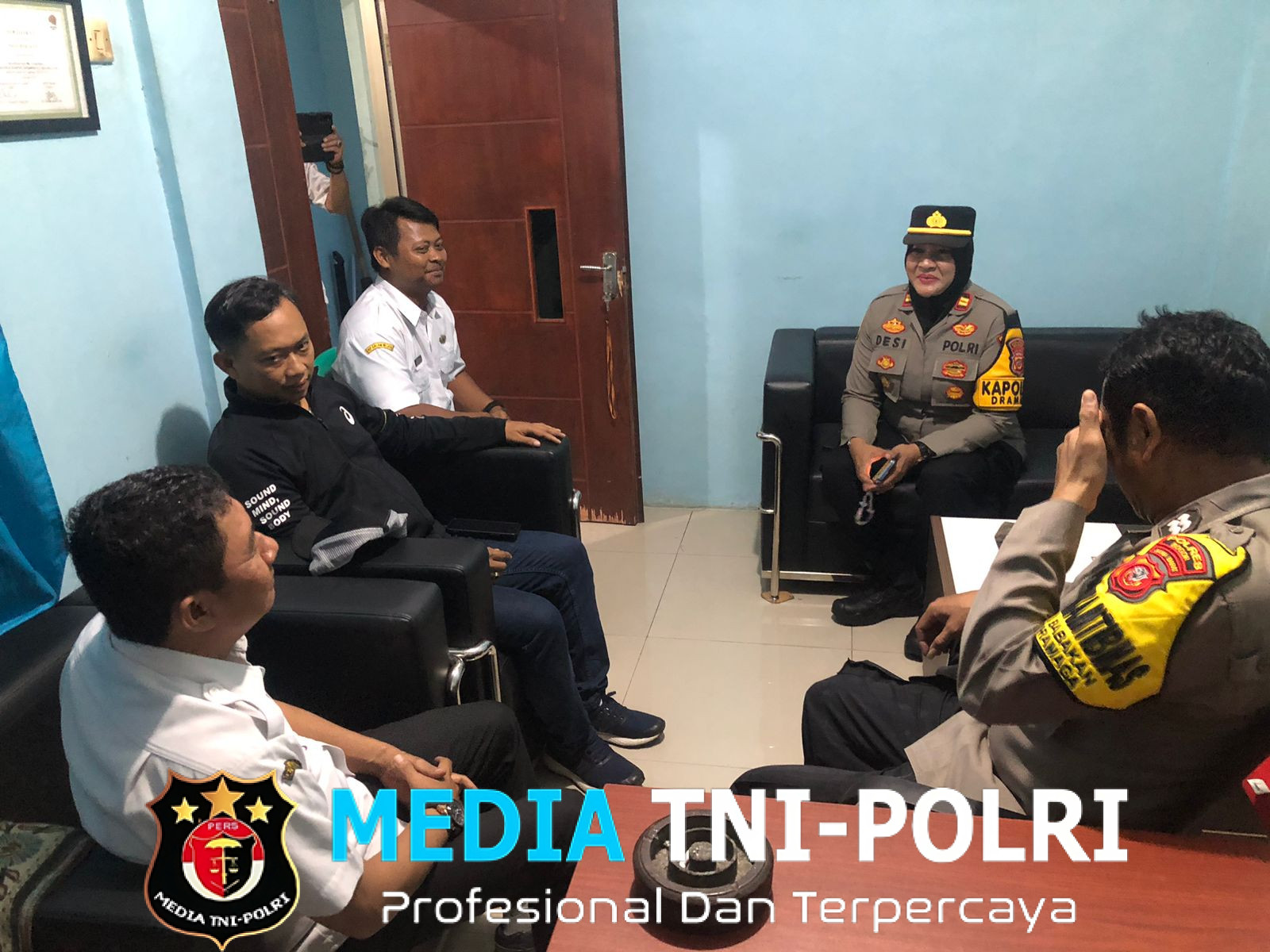 Kapolsek Dramaga Giat Cooling Sistem Sambang Silahturahmi Kantor Desa Babakan Sampaikan Pesan Himbauan Kamtibmas