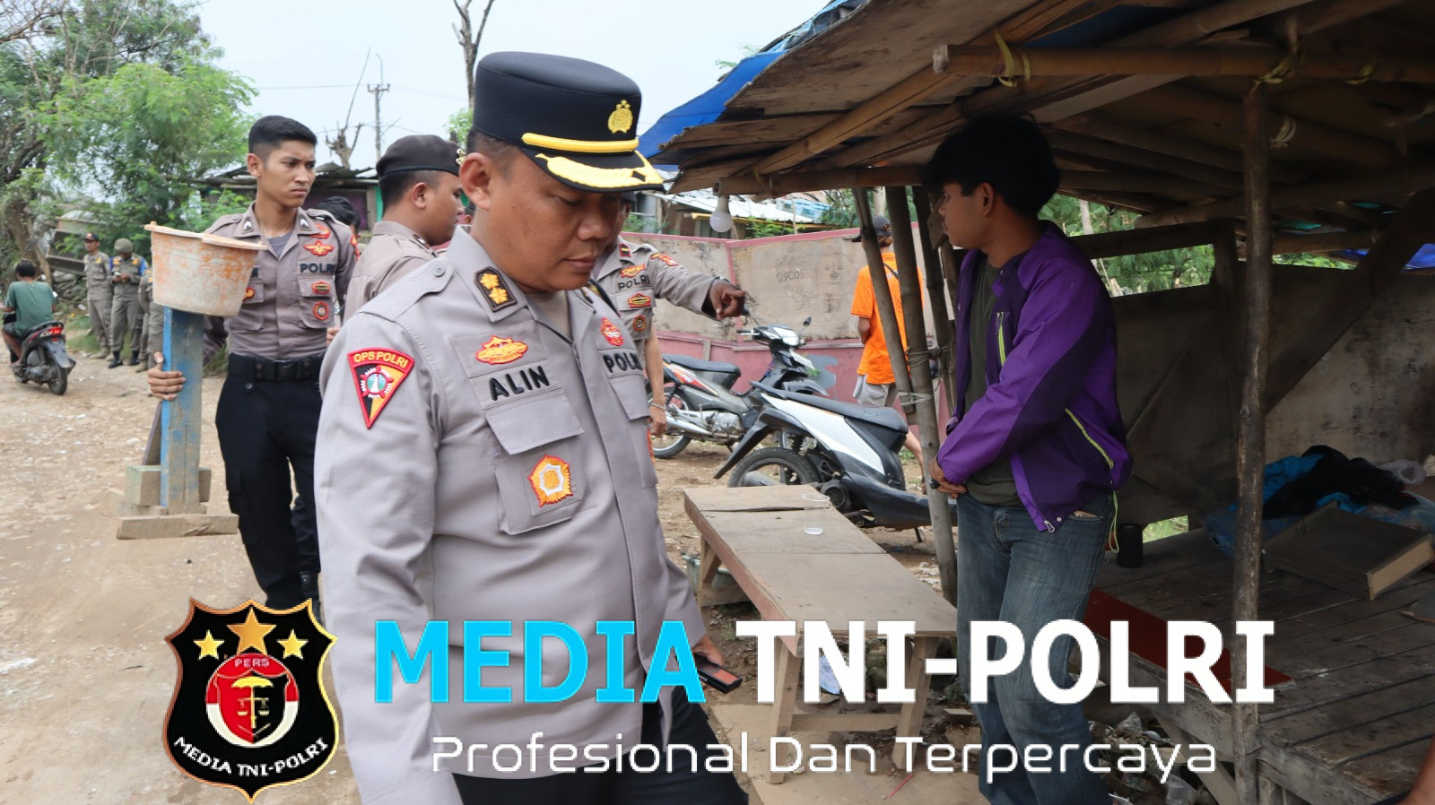 Ops Berantas Jaya 2025 Polres Metro Bekasi Tertibkan Pelaku Pungli dan Copot Atribut Ormas di Kawasan Industri