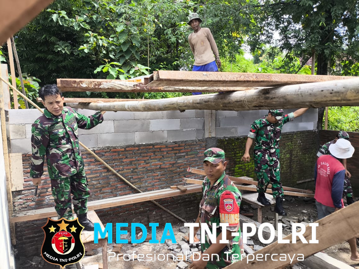 Babinsa Lebih dari Sekedar Pelindung, Juga Sahabat dalam Membangun Rumah Warga