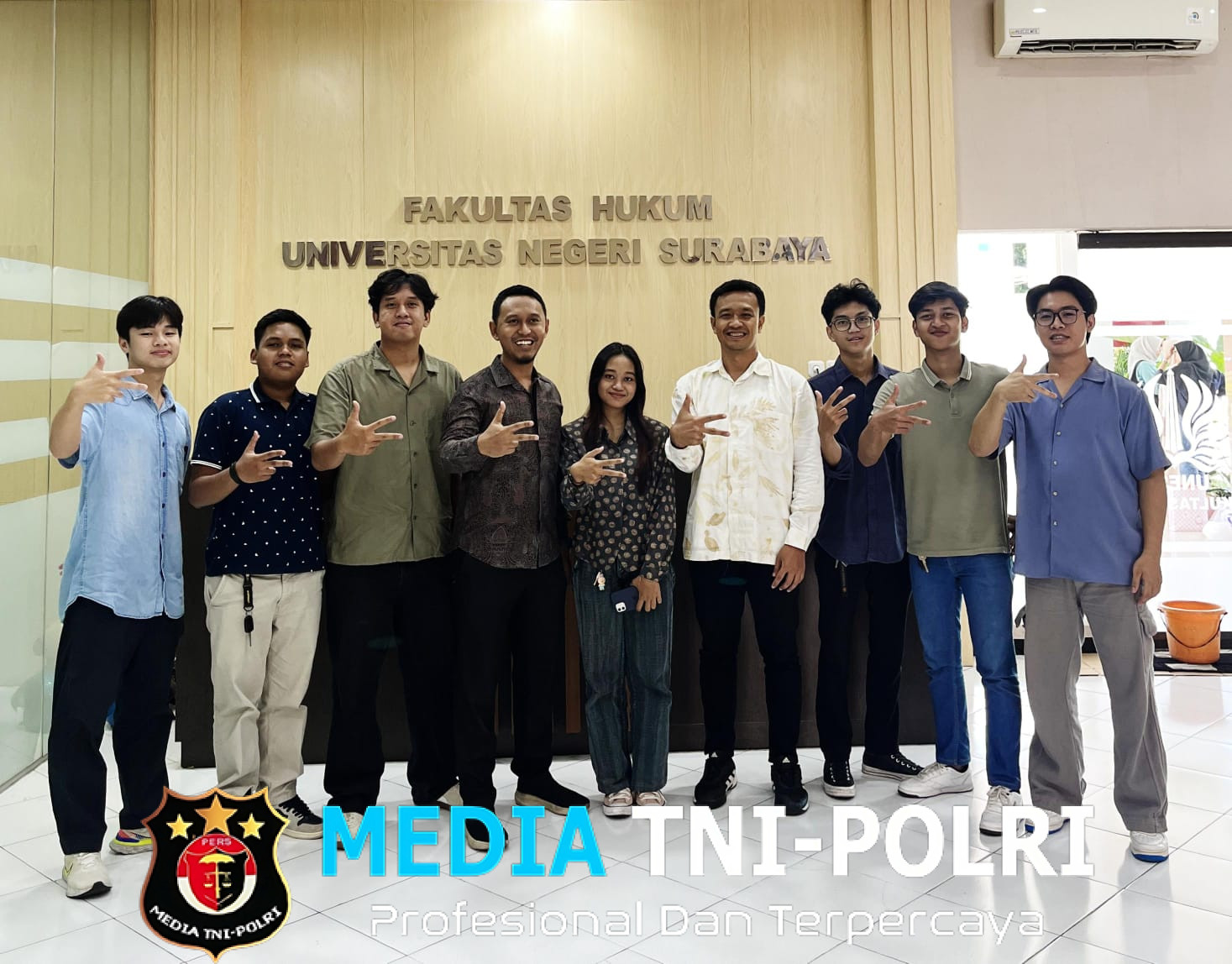 Beri Pembekalan Kepada Tim Bola Basket FH Unesa, Dekan Lakukan yang Terbaik dan Selalu Jaga Sportivitas Bertanding