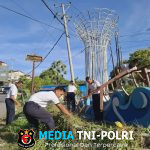 Peduli Lingkungan, Prajurit Yonmarhanlan VII Kupang Bersih Bersih Monumen Perahu Layar Namosain