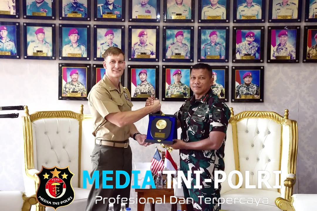 Komandan Pasmar 2 Terima Kunjungan Atase Marinir AS