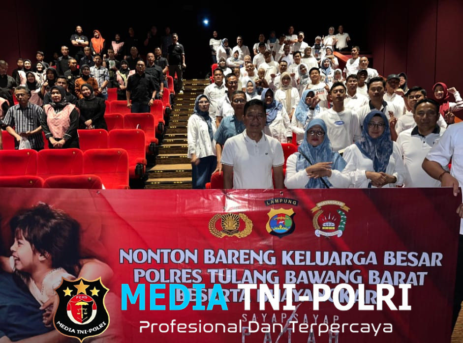 Momentum Refleksi Atas Beratnya Tugas Polri, Kapolres Tulang Bawang Barat Pimpin Nobar Film Sayap-Sayap Patah II