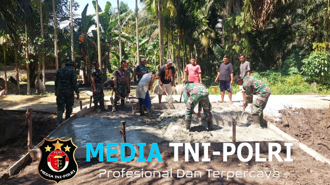 Gotong Royong Pengecoran Box Culvert Warnai Kegiatan TMMD ke-124 Kodim 0320/Dumai di Kelurahan Bukit Kayu Kapur