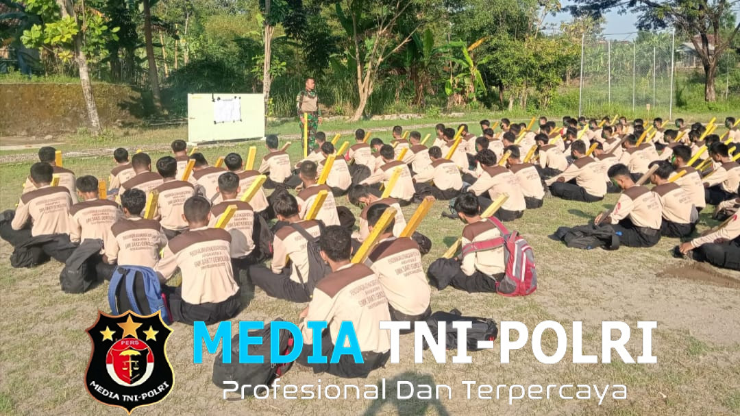 Babinsa Tekankan Pentingnya Wawasan Kebangsaan dan Cinta Tanah Air kepada Siswa SMK