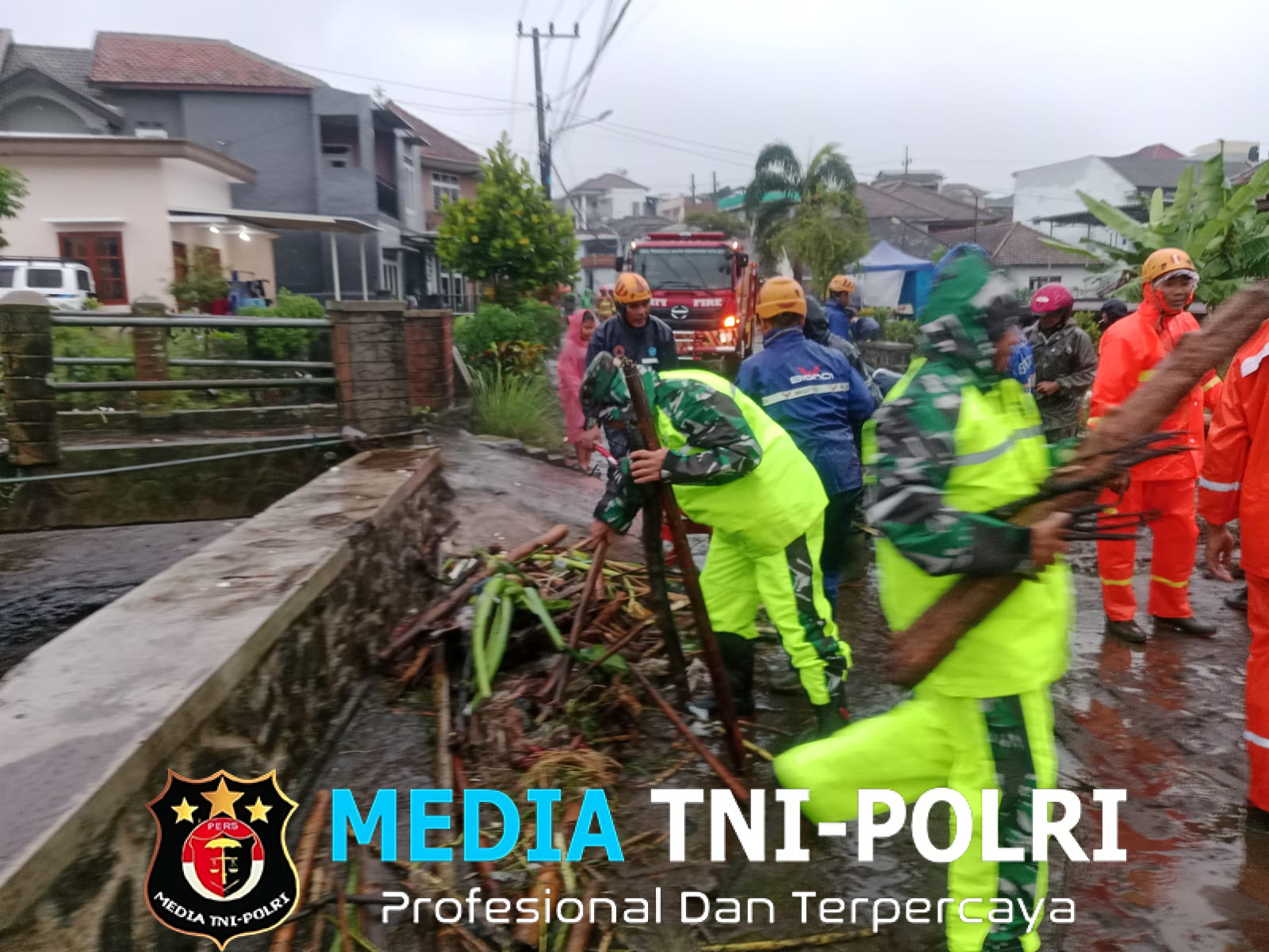 Koramil Bumiaji Bersama Stakeholder Sigap Atasi Dampak Banjir Lumpur
