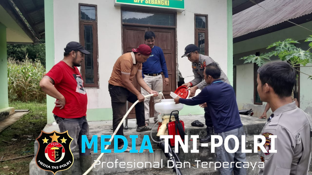 Giat Persiapan Penyemprotan Lahan untuk Tanam Jagung di Kecamatan Sebangki