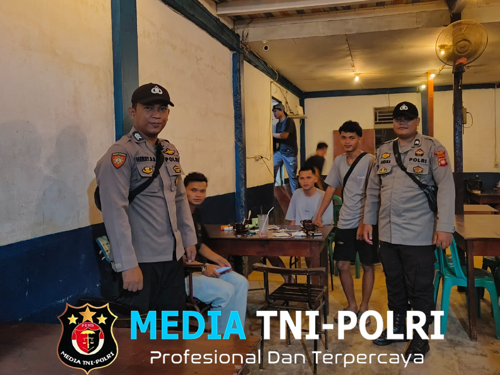 Cegah Aksi Premanisme Samapta Polsek Menyuke Laksanakan Patroli Malam Hari