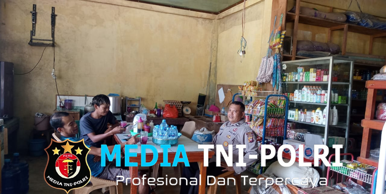 Patroli Siang Polsek Meranti Pantau Pasar Cegah Aksi Premanisme