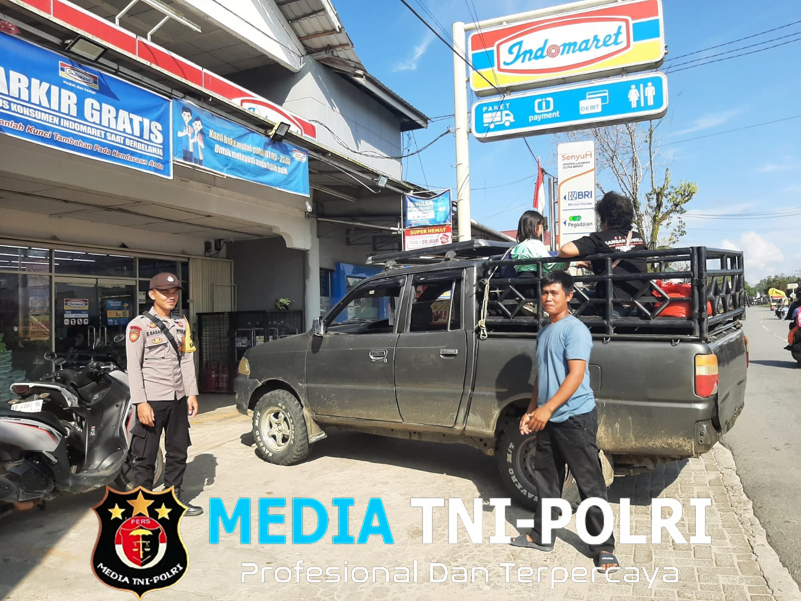 Polisi Sapa Warga Saat Patroli, Dorong Peran Aktif Cegah Kejahatan