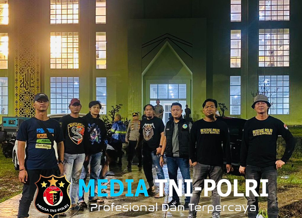 Polres Lampung Tengah Tetap Siaga Amankan Pengajian Akbar Meski Diguyur Hujan
