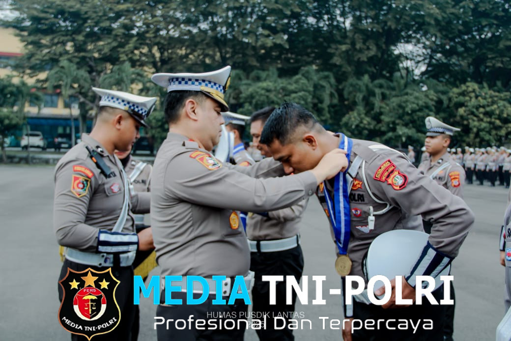 Tak Tangung-Tanggung, Personel Satuan Lalulintas Polsek Cikarang Pusat Sabet Tiga Penghargaan di Dikbangspes Lantas 2025