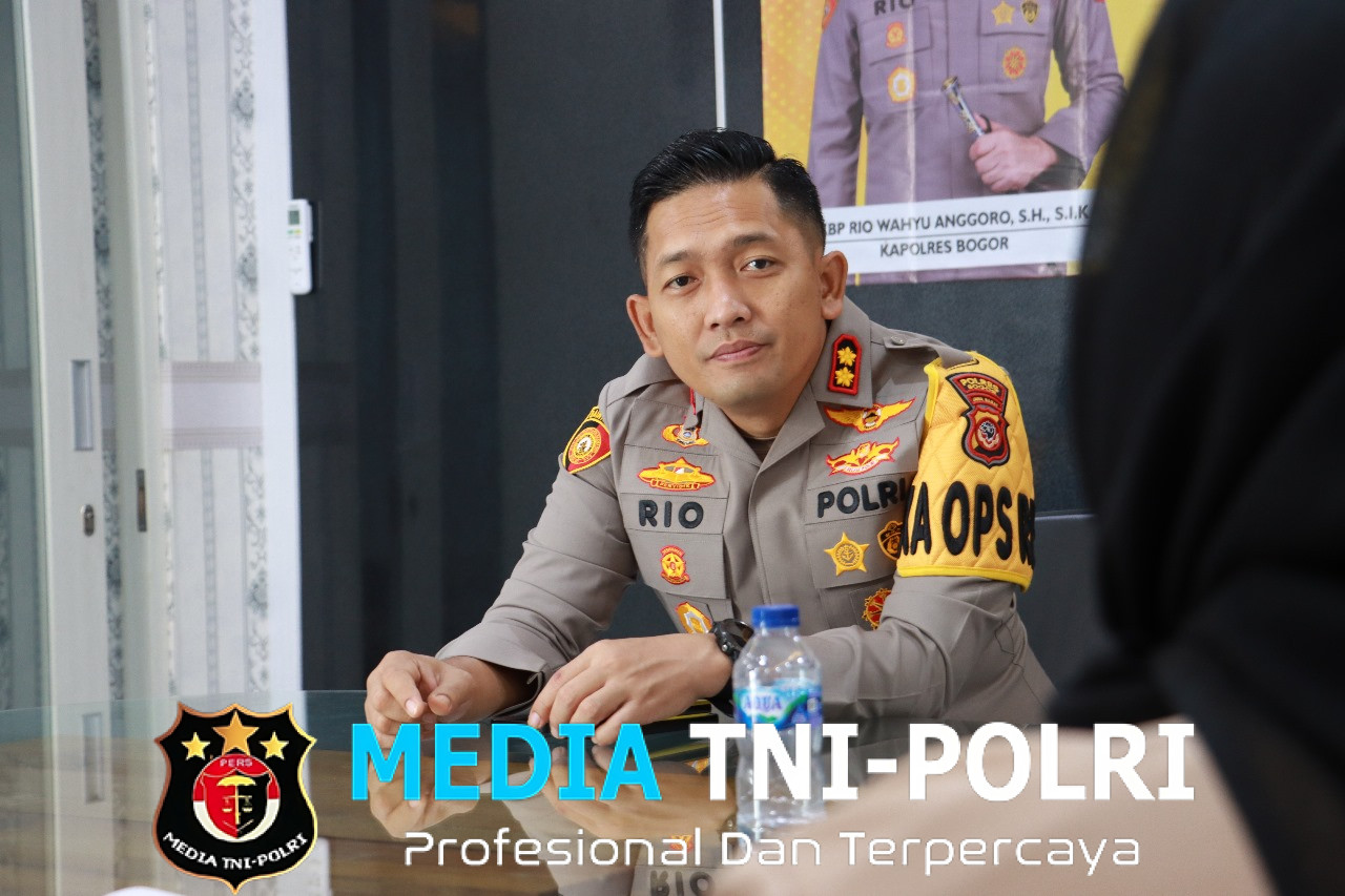 Kapolres Bogor AKBP Rio Wahyu Anggoro Gelar Kegiatan Jumat Curhat, Dengarkan Langsung Aspirasi Masyarakat