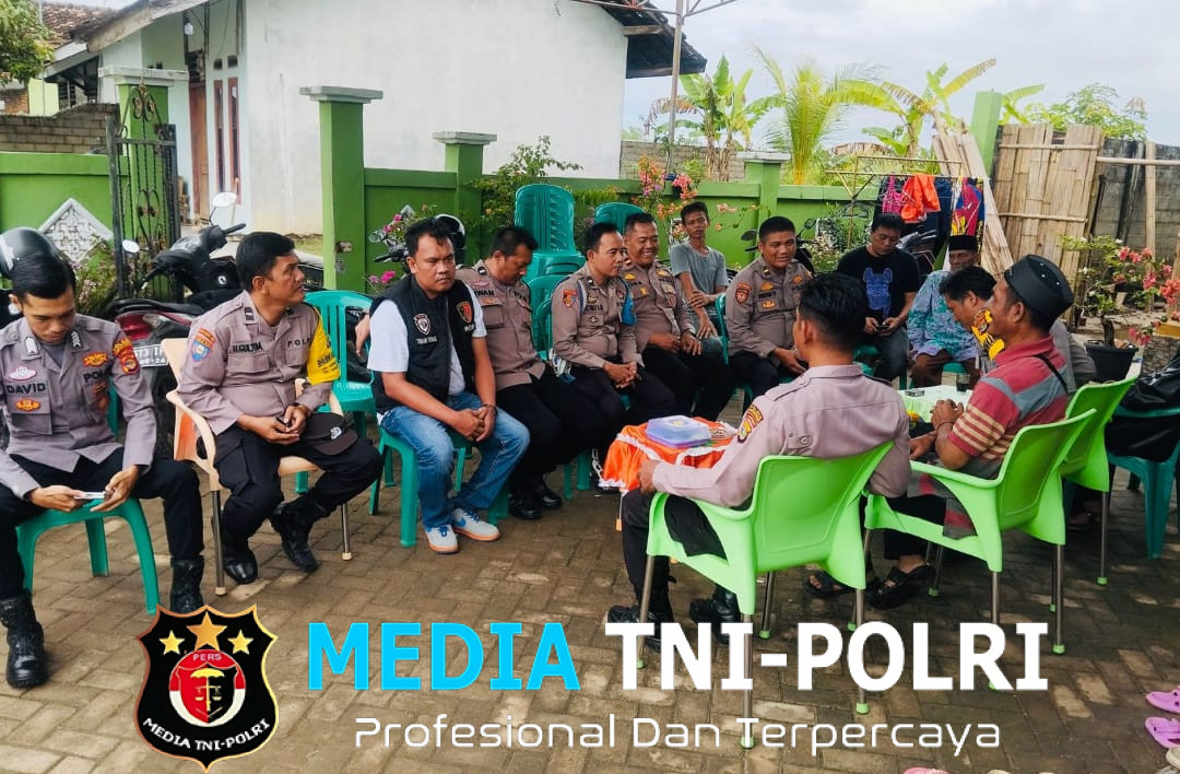 Wujud Kepedulian Polri, Polres Lampung Tengah Salurkan Bansos Kepada Keluarga Korban Pembunuhan di Pasar Bandar Agung