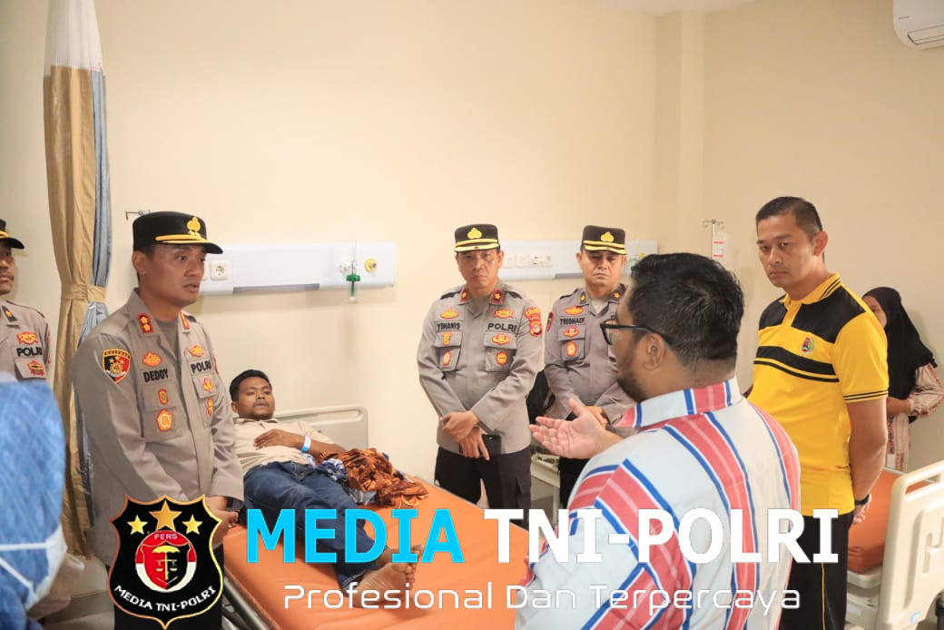 Bentuk Peduli, Kapolres Lampung Utara Tinjau Langsung Warga Korban Keracunan Makanan