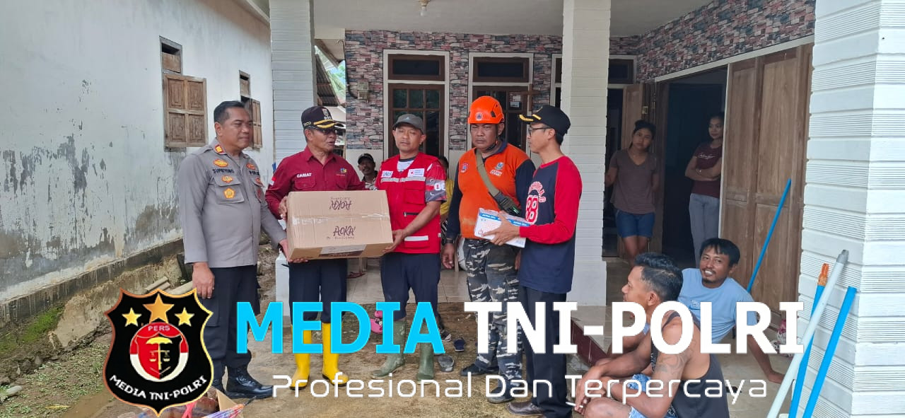 Polres Malang Gerak Cepat Tangani Banjir dan Longsor di Tirtoyudo