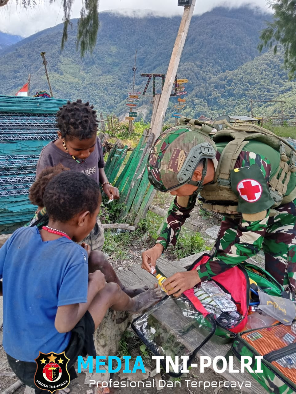 Bakti Nyata TNI di Ujung Negeri Obati Warga Papua Tanpa Pamrih