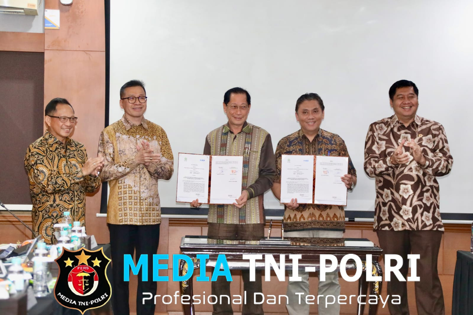 Mendagri Pemda Wajib Dukung Program Tiga Juta Rumah