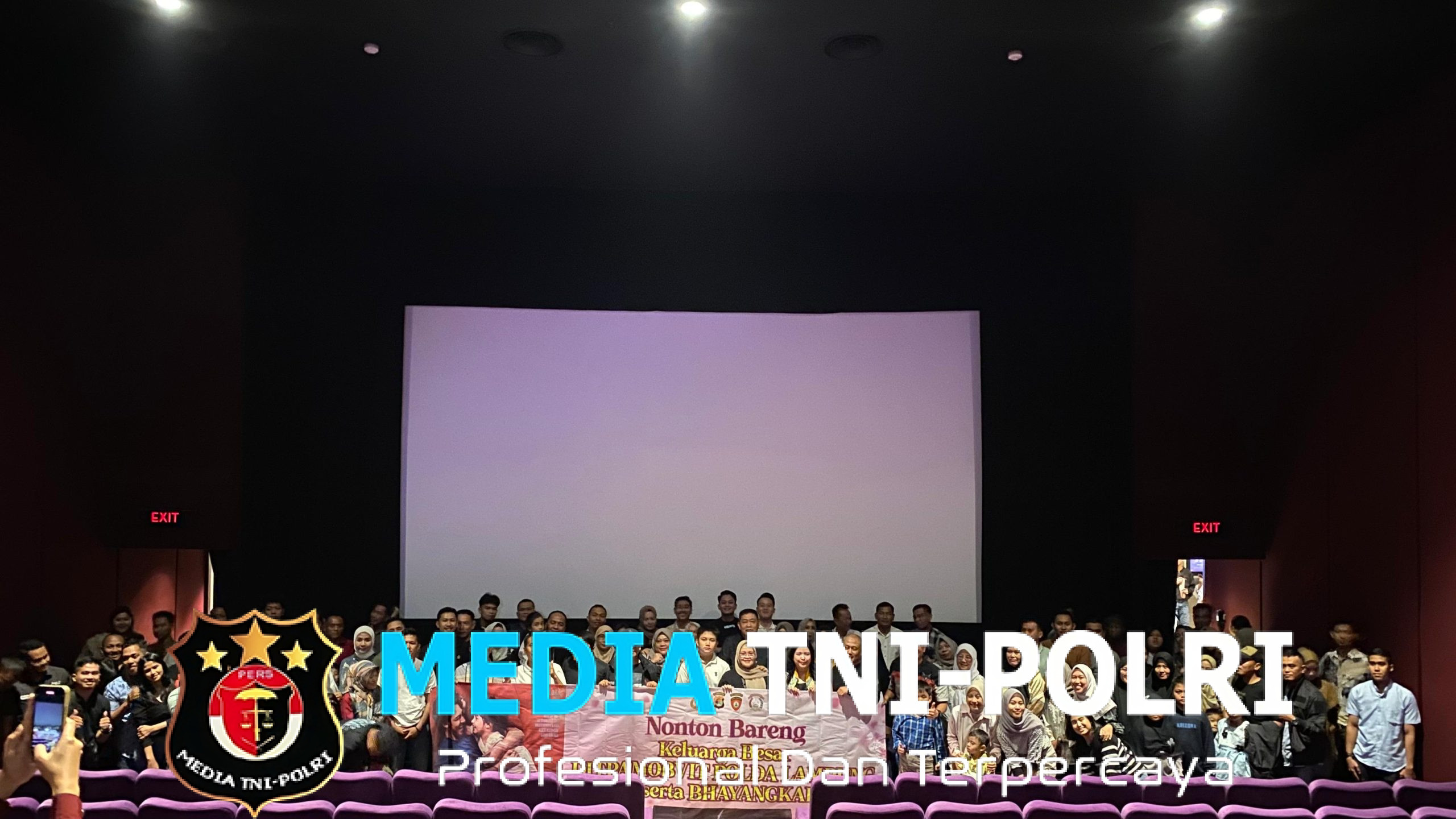 Rajut Kebersamaan dan Solidaritas, Ditpamobvit Polda Lampung Gelar Nonton Bareng “Sayap-Sayap Patah 2”