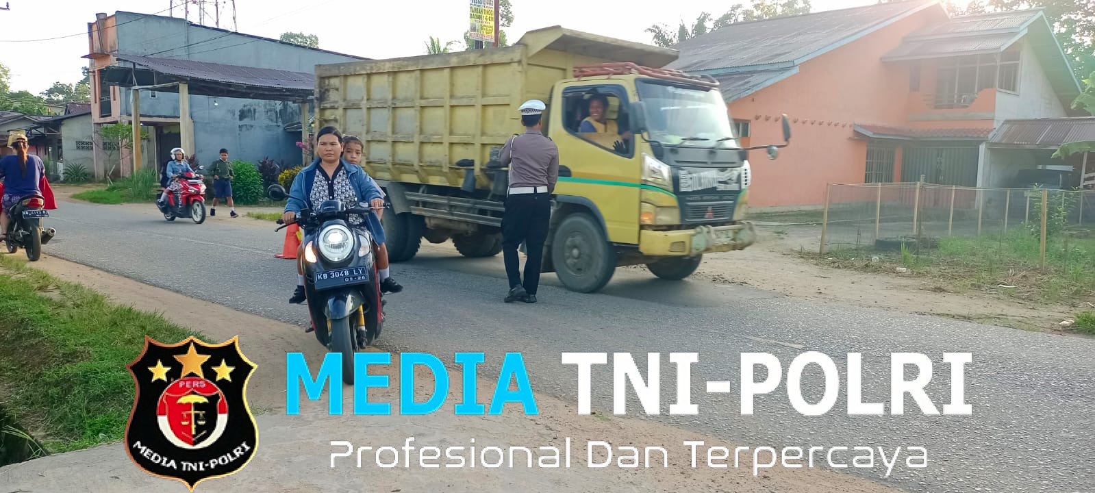 Ciptakan Kamtibcarlantas Personil Polsek Mempawah Hulu Laksanakan Strong Point