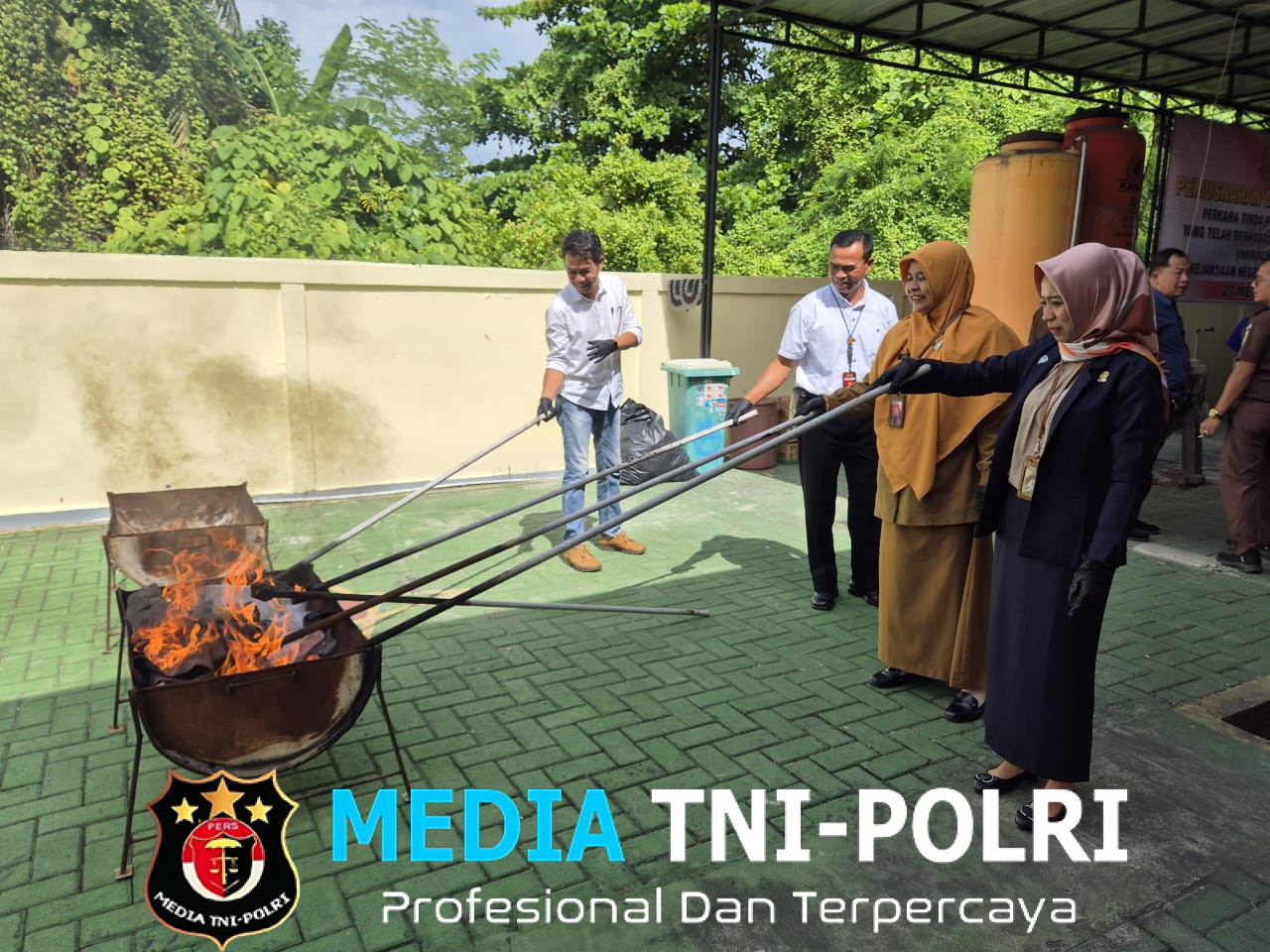 Sinergi Penegakan Hukum, Polres dan Kejari Singkawang Musnahkan Puluhan Gram Narkotika