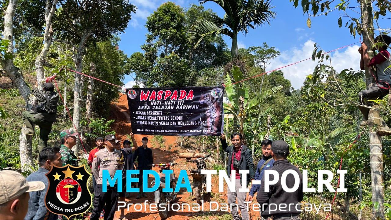 Polres Lampung Barat Bersama stakeholder Terkait Pasang Himbauan dan Kamera Trap di Area Jelajah Harimau