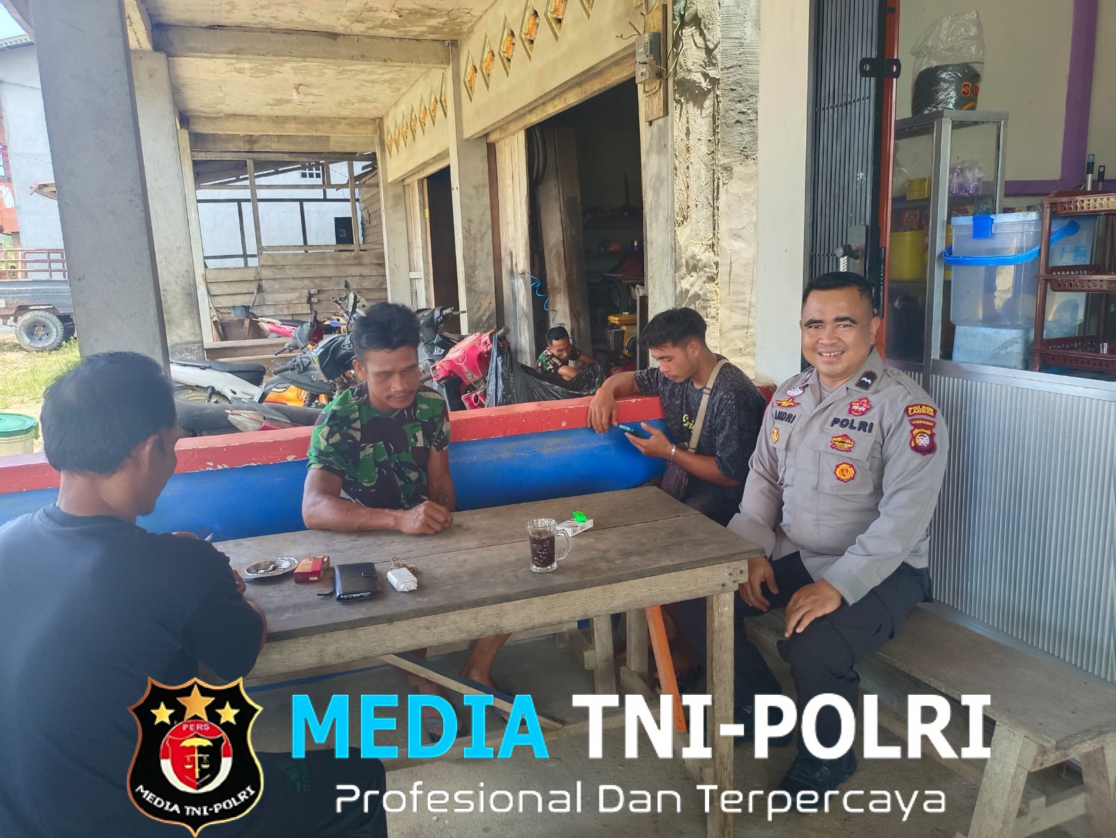 Antisipasi Gangguan Kamtibmas, Polsek Kuala Behe Lakukan Intensif Patroli Rutin