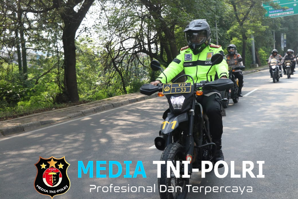 Pastikan Ibadah Kenaikan Isa Al-Masih Aman, Kapolres Metro Tangerang Kota Patroli Sepeda Motor Pantau Gereja