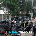 Sat Lantas Polres Tulang Bawang Barat Cek TKP Dan Tangani Kecelakaan Lalu Lintas di Jalan Tol Tiyuh Mekar Sari Lambu Kibang, yang Menewaskan 2 Orang Penumpang