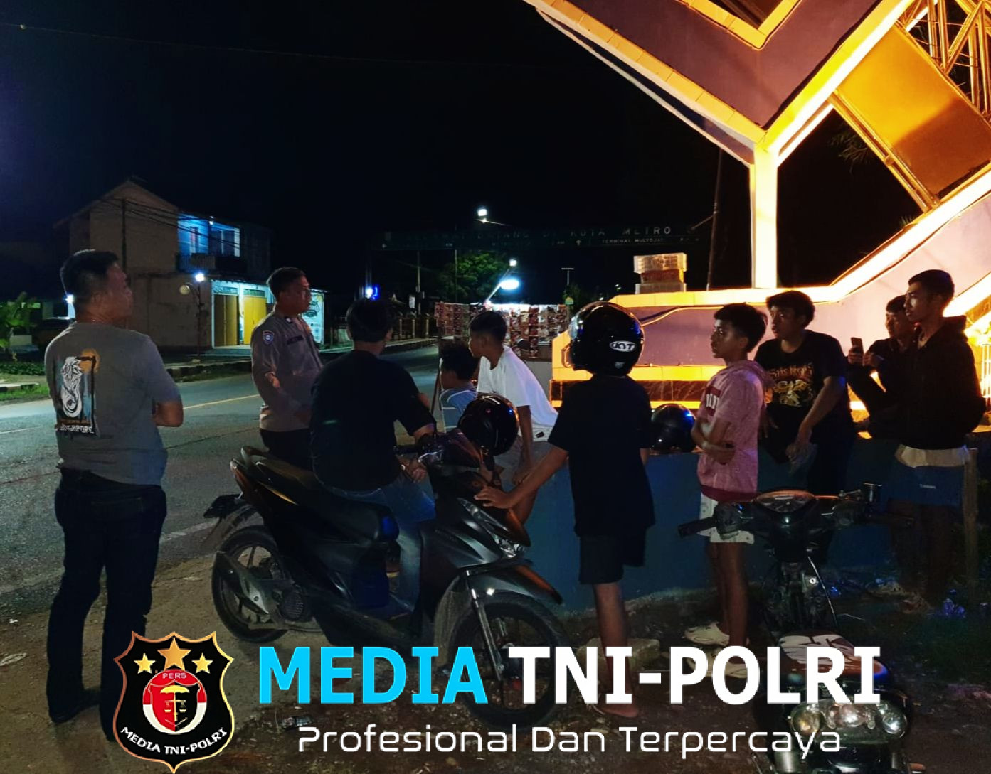 Gelar Patroli KRYD, Polsek Trimurjo Imbau Pemuda Tidak Nongkrong Hingga Larut Malam