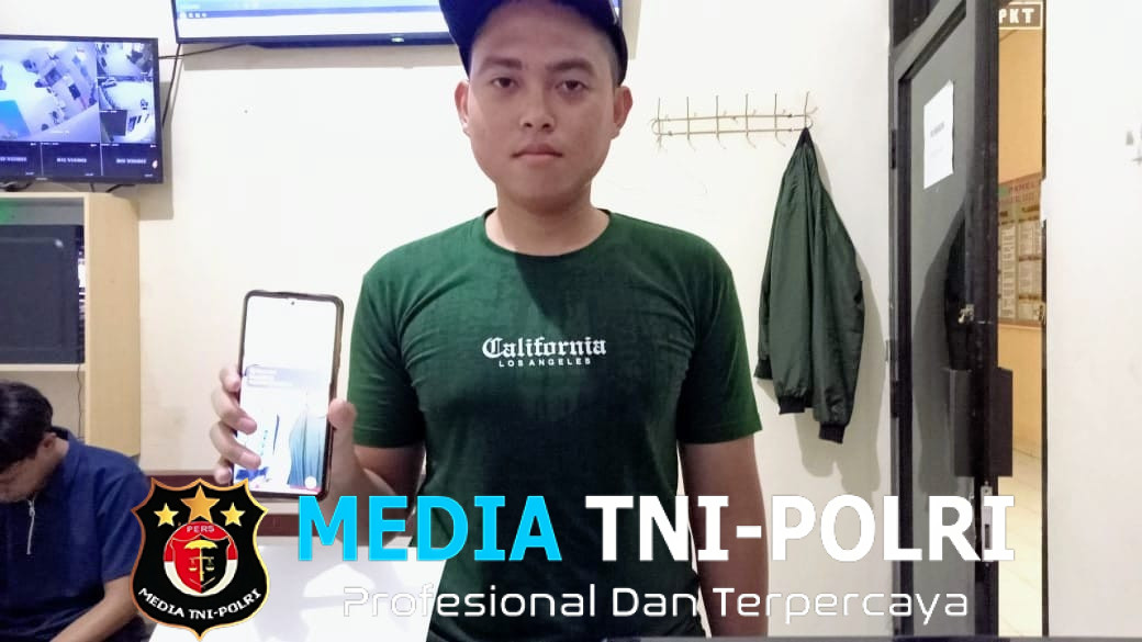 Tunjukkan Kejujuran, Casis Polri Asal Lampung Utara Kembalikan HP yang Ditemukan Usai Pembinaan Pisik